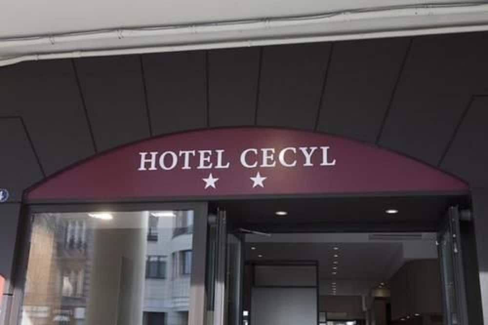 Cecyl Hotel 4/50