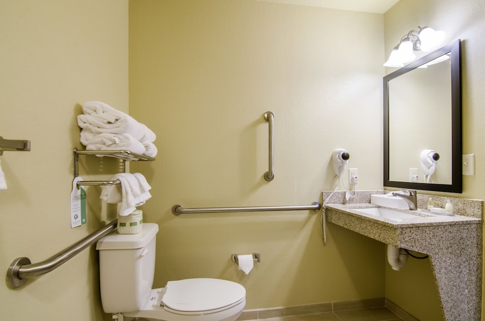 Cobblestone Inn & Suites - Oberlin 13/57