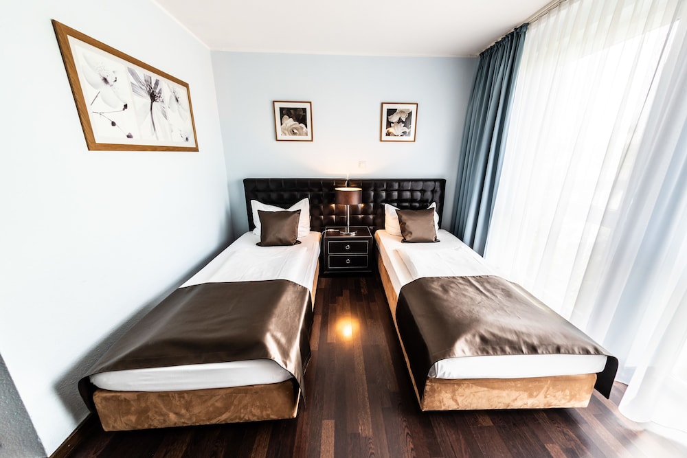 Mauritius Hotel And Therme Cologne 32/75