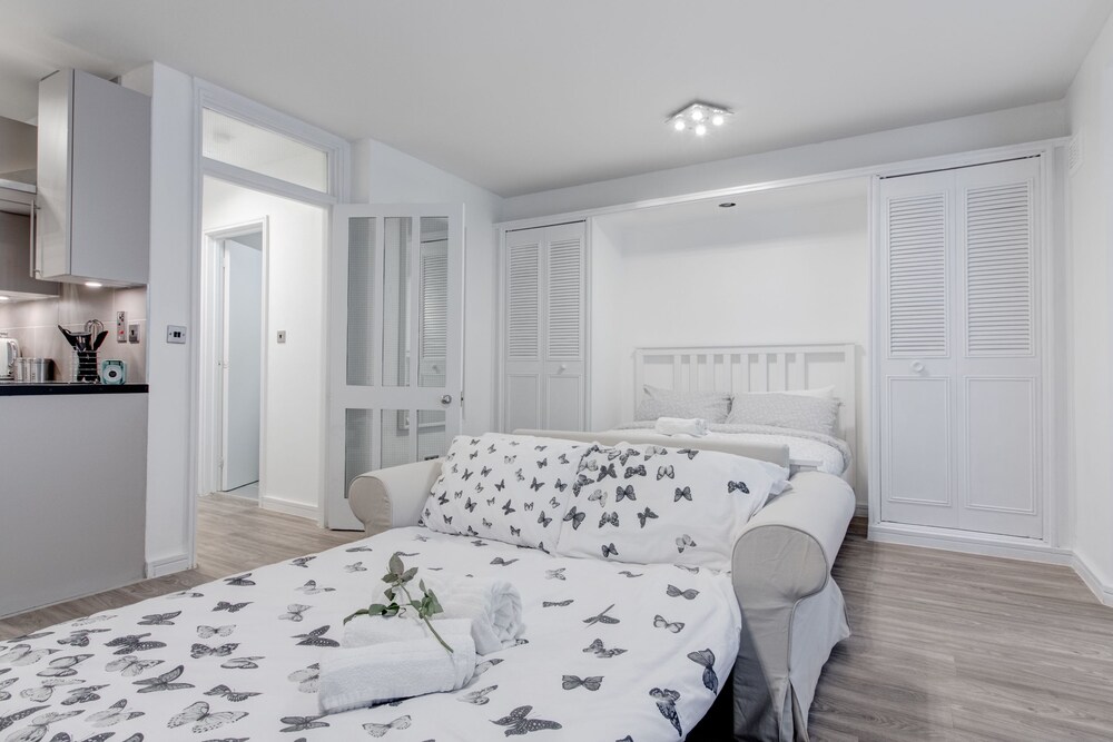 Sherborne court 9/50