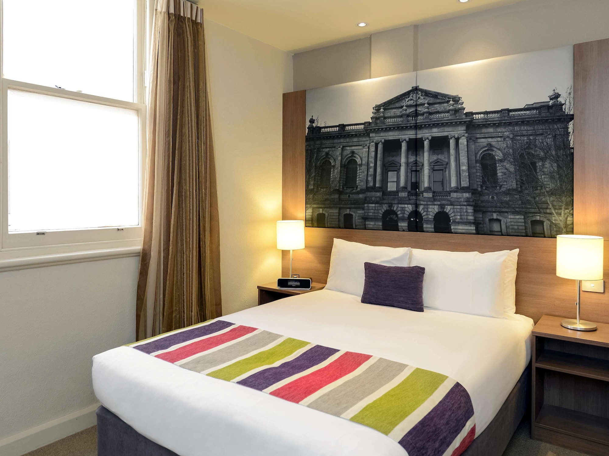 STANDARD, 2 QUEEN BEDS