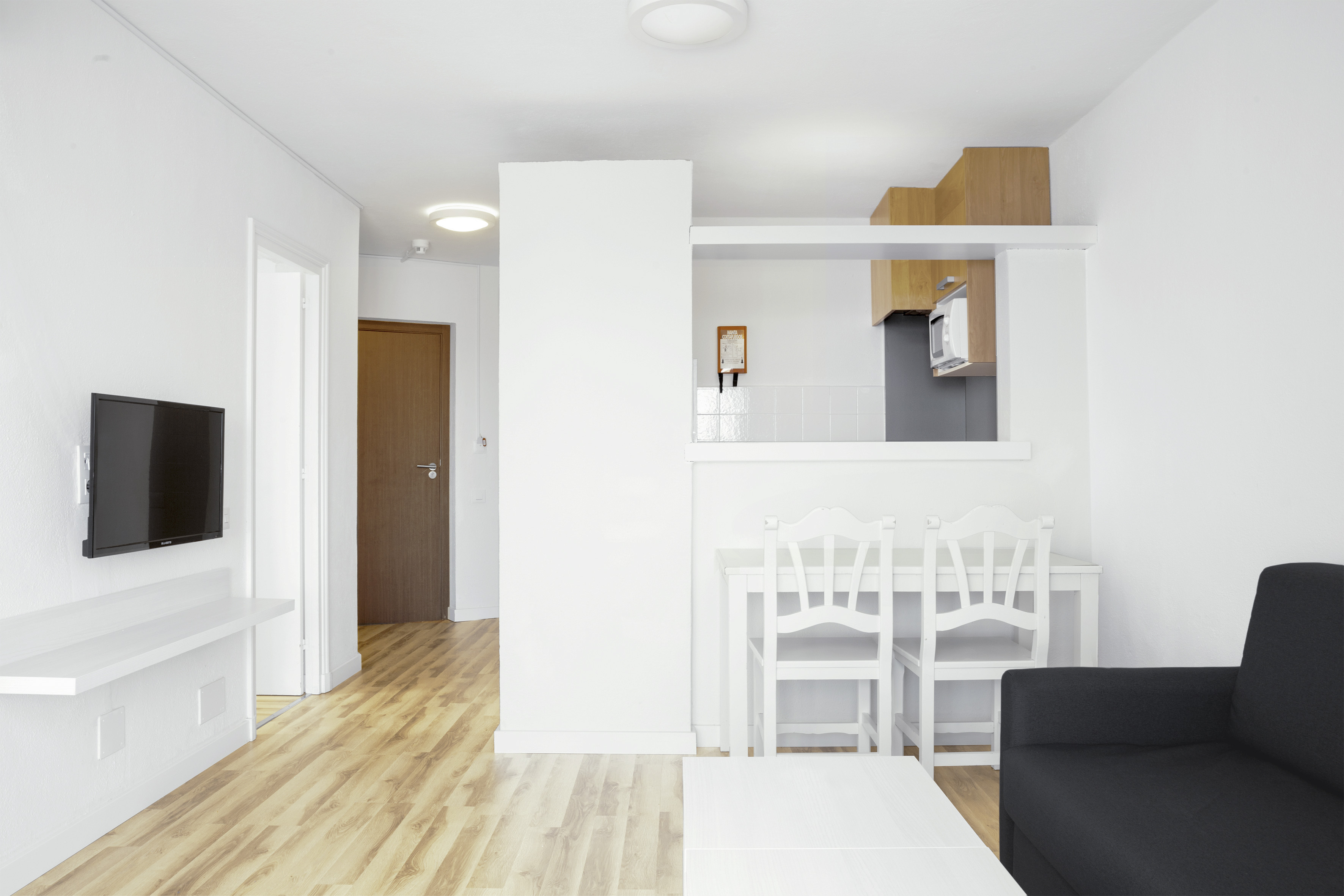 Marina Apartamentos 6/24