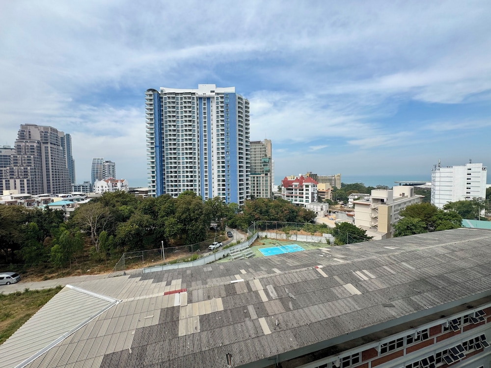 The Point Pratumnak by PSR ASIA 36/50