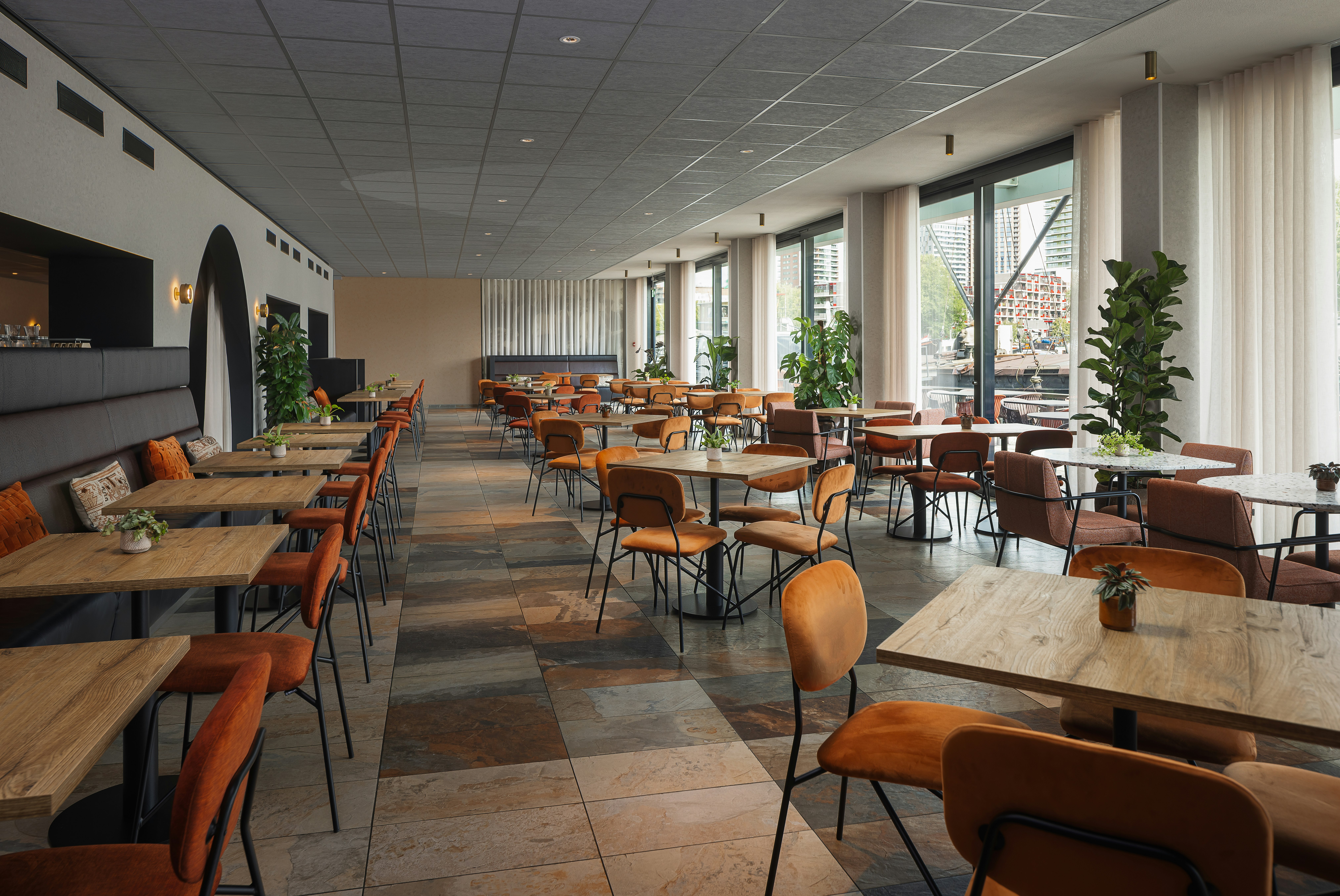 Haven Hotel Rotterdam, Curio Collection by Hilton 49/57