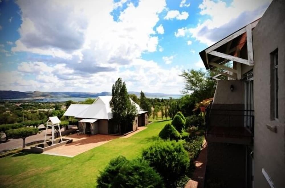Villa Paradiso Country Manor 30/34