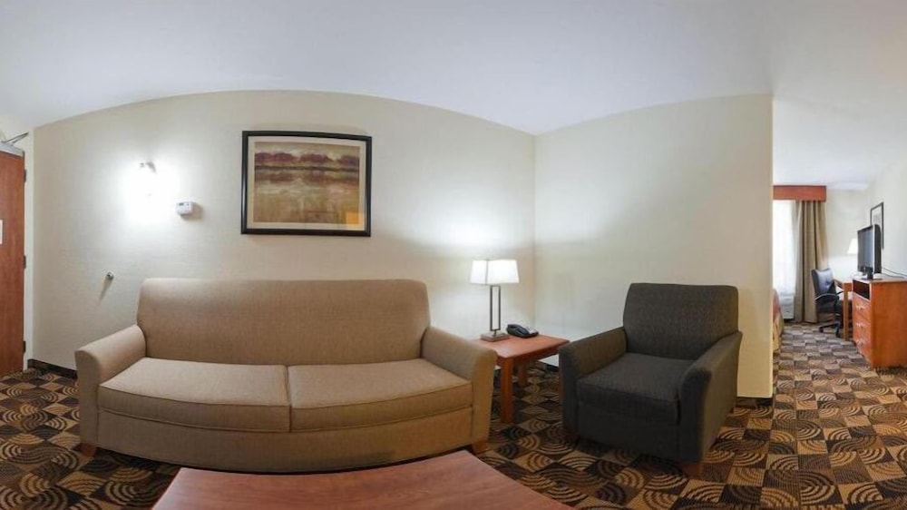 Holiday Inn Express Hotel Suites Bainbridge 38/53