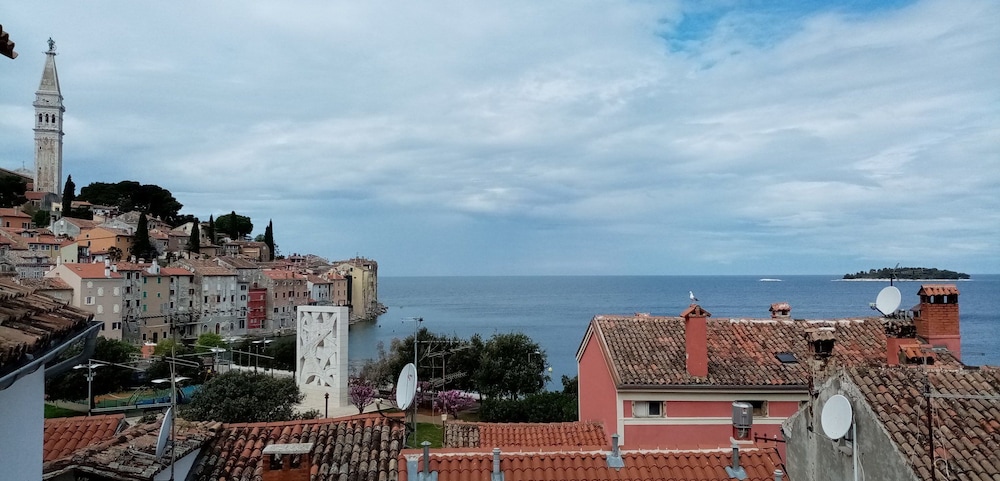 SPIRITO SANTO PALAZZO STORICO 68/70