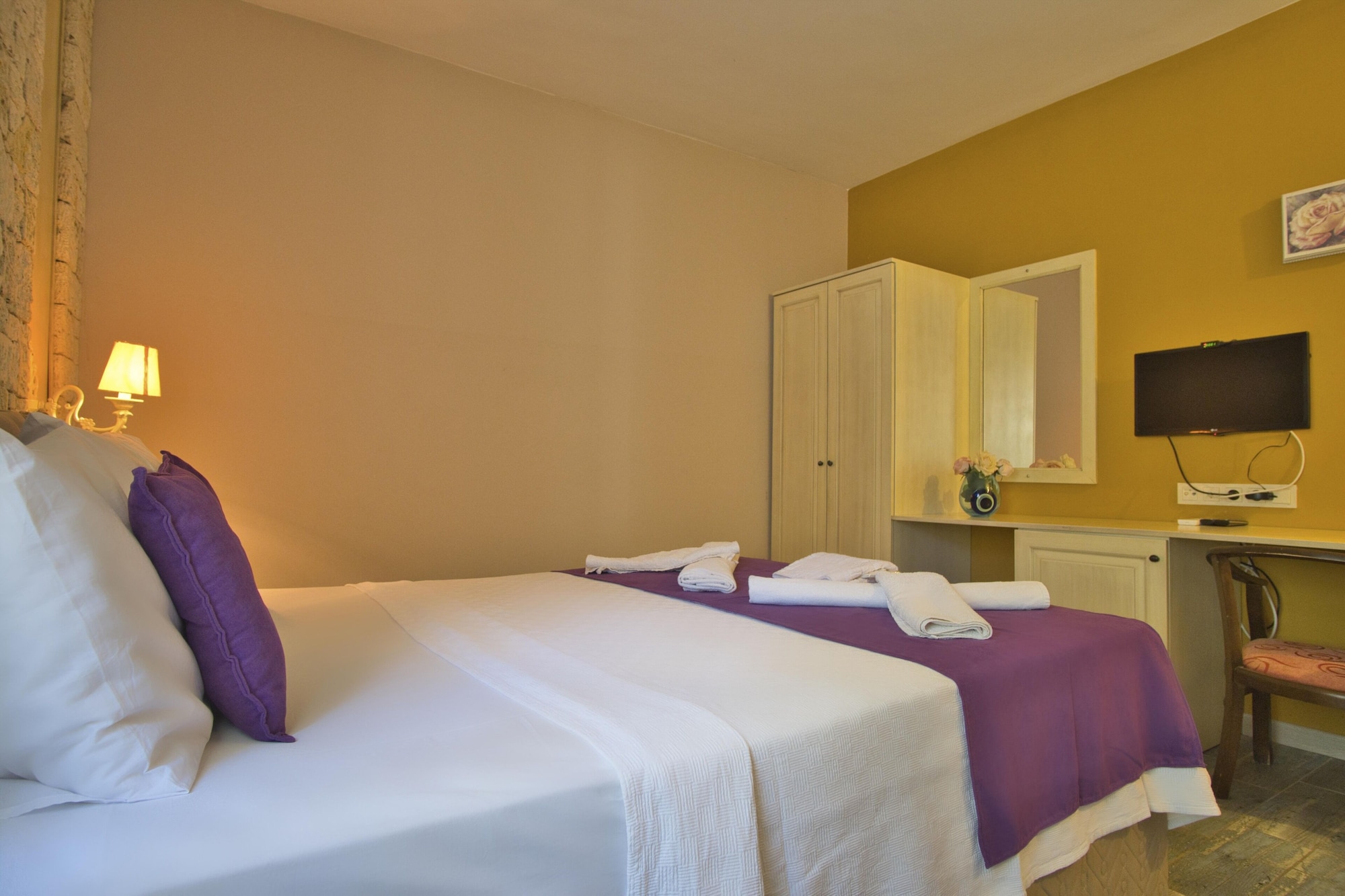 STANDARD, DOUBLE BED