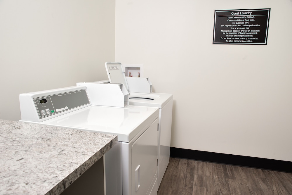Encore Suites By Service Plus Inns 22/58