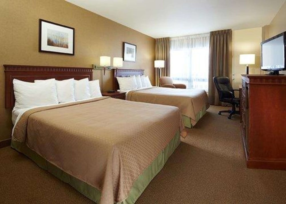 Standard, 2 Queen Beds