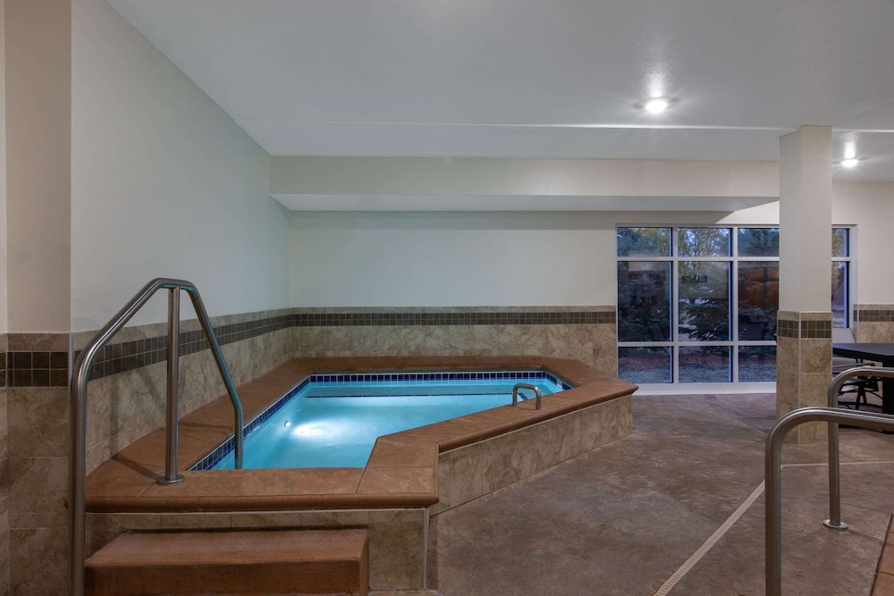 Americinn By Wyndham Sioux Falls North 29/43