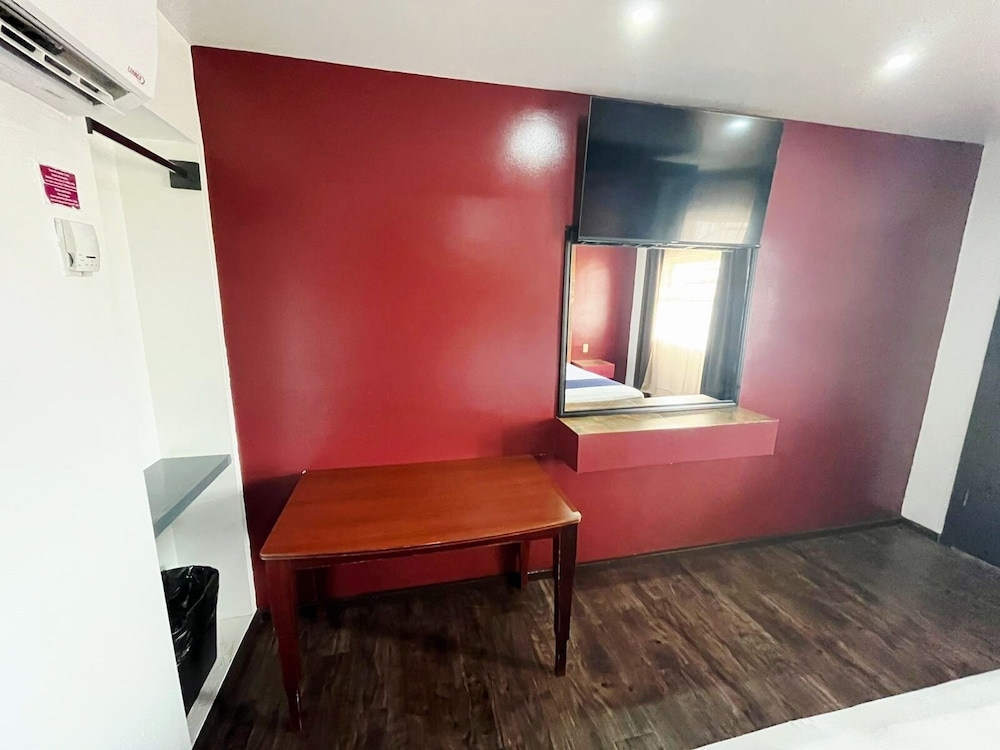 CAPITAL O Hotel Rose, Ensenada 25/48