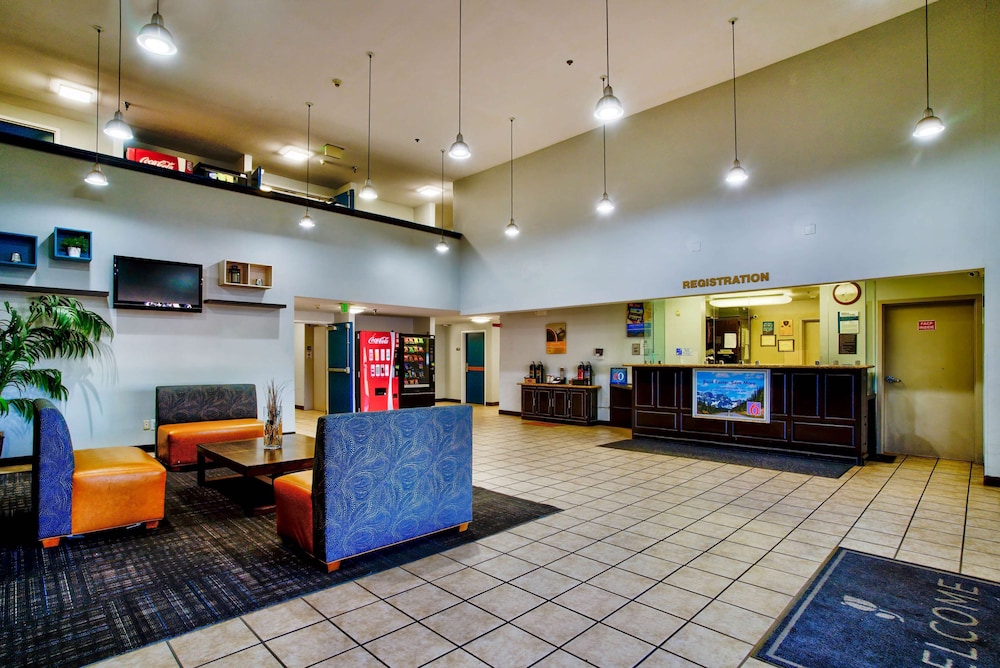 Motel6 Hesperia, CA - West Main Street - I-15 39/60