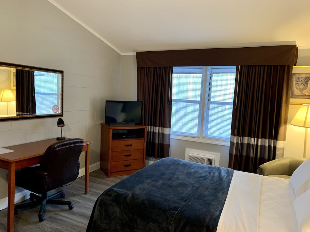 Hill Top Motel 14/48