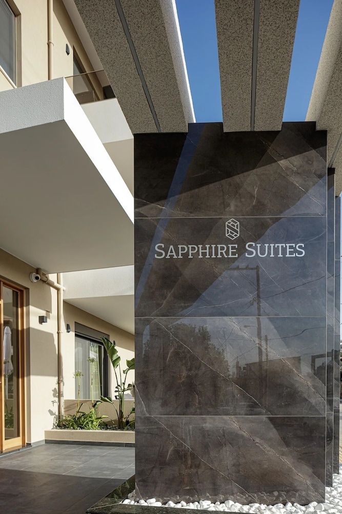 Sapphire Horizon Suites 84/94