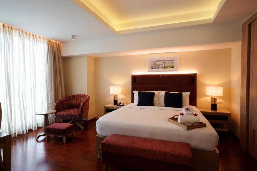 Suite, Pool View, Laundry