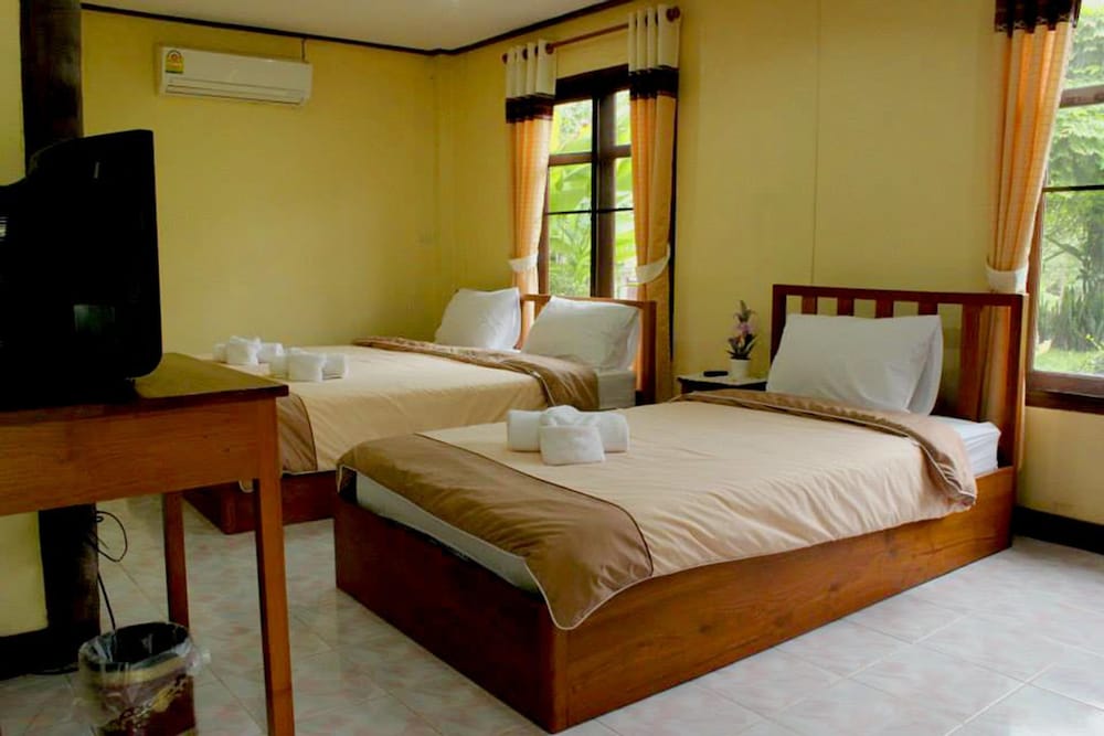 Baan Phuthadol 16/41