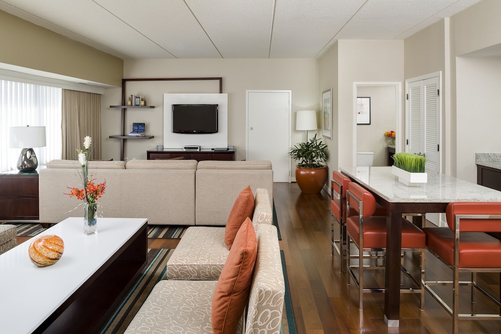 Hyatt Regency Suites Atlanta Northwest 52/65
