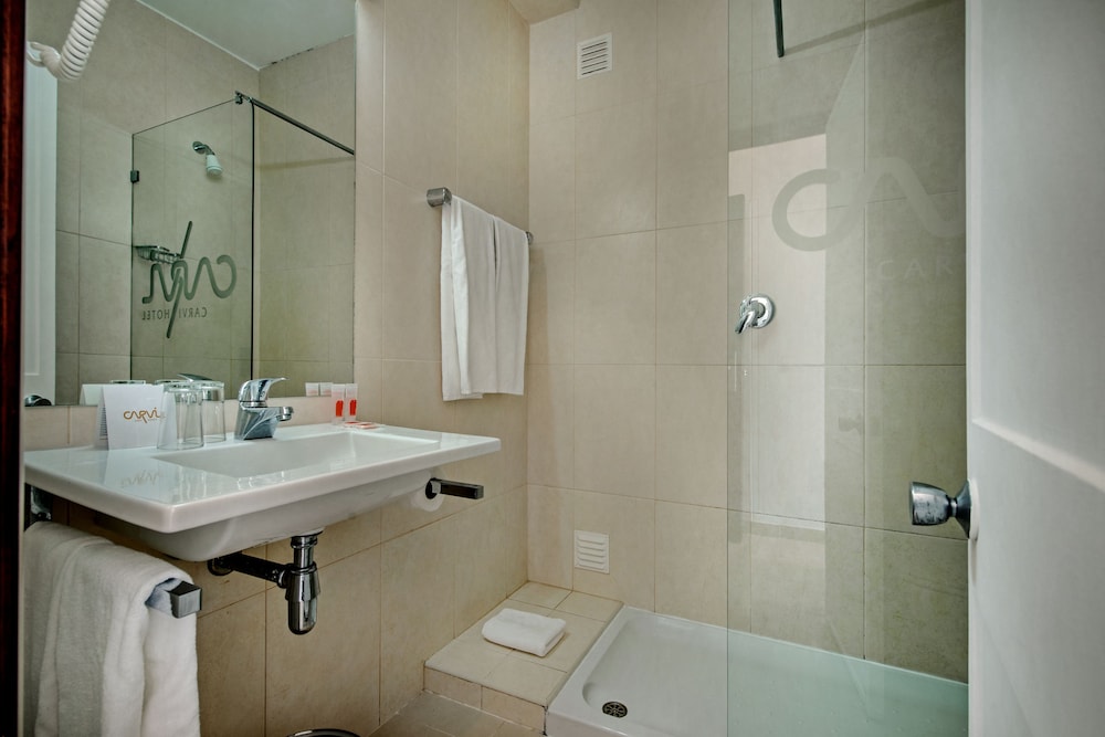 Carvi Beach Hotel 23/78