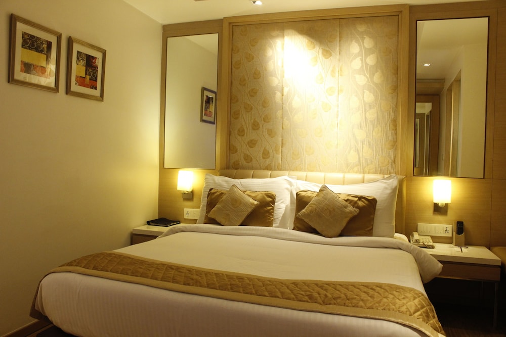 EXECUTIVE, SINGLE, KING BED