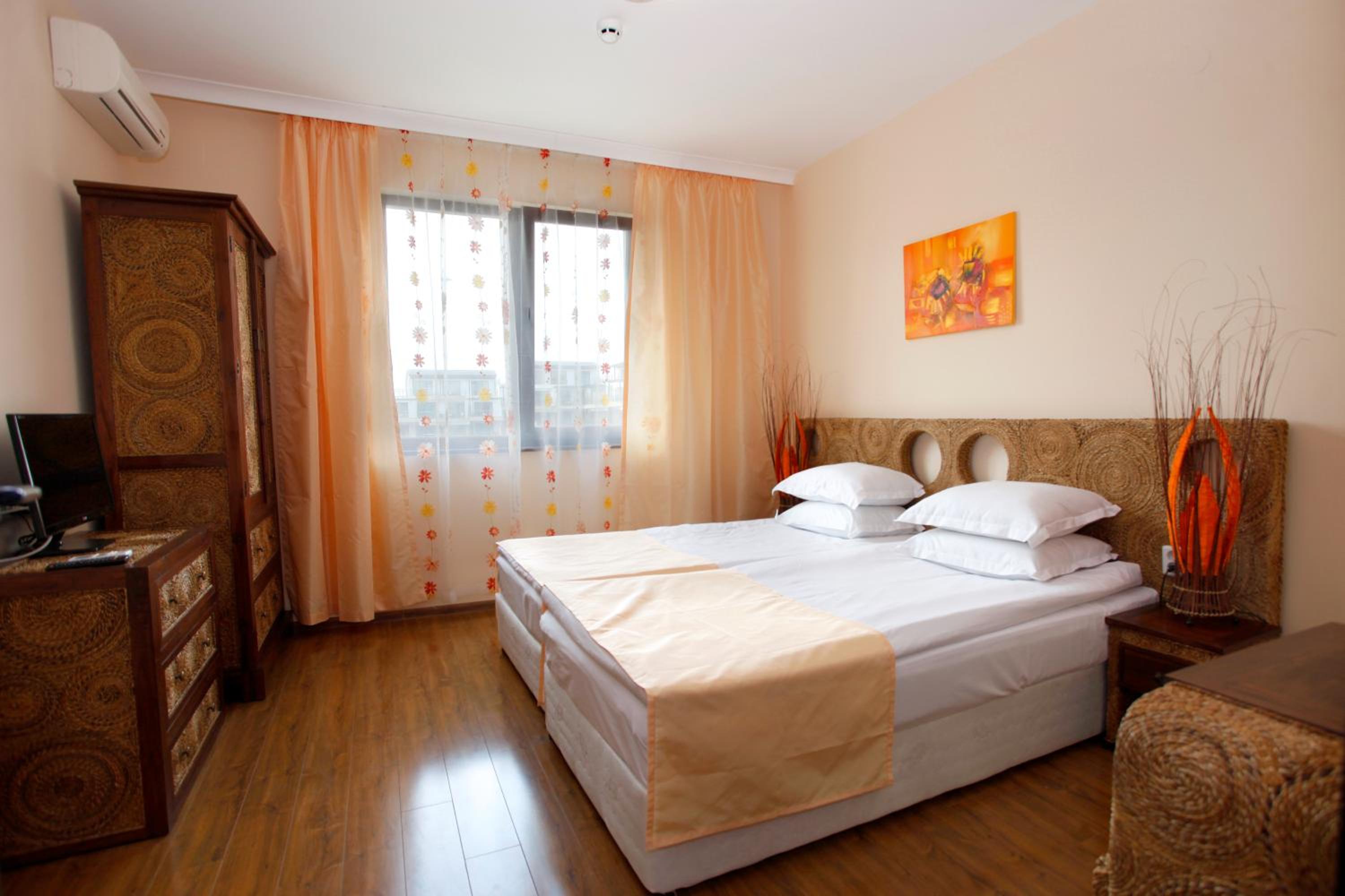 2 Bedrooms, Deluxe, Apartment, Sea Front, Balcony