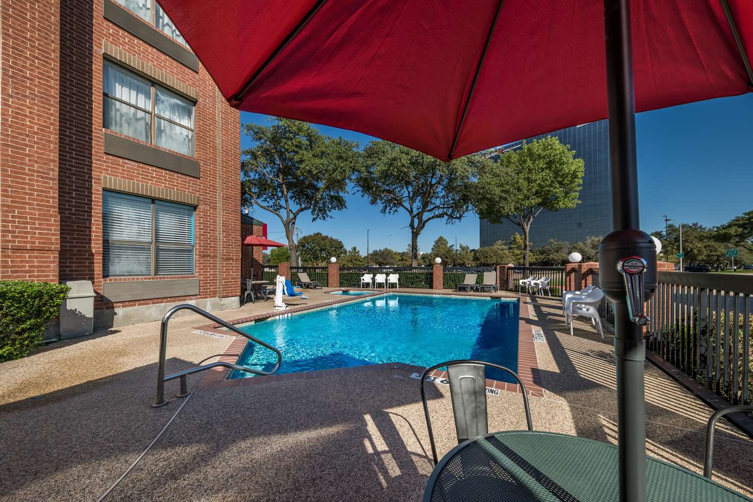 Comfort Suites Plano East - Richardson 14/16