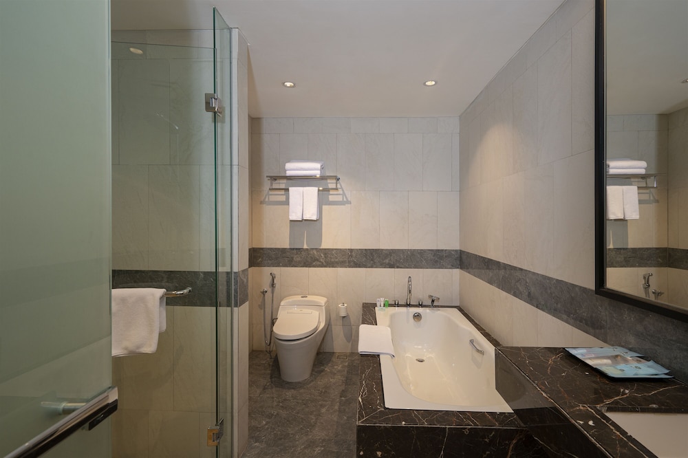 ANARA AIRPORT HOTEL 9/35