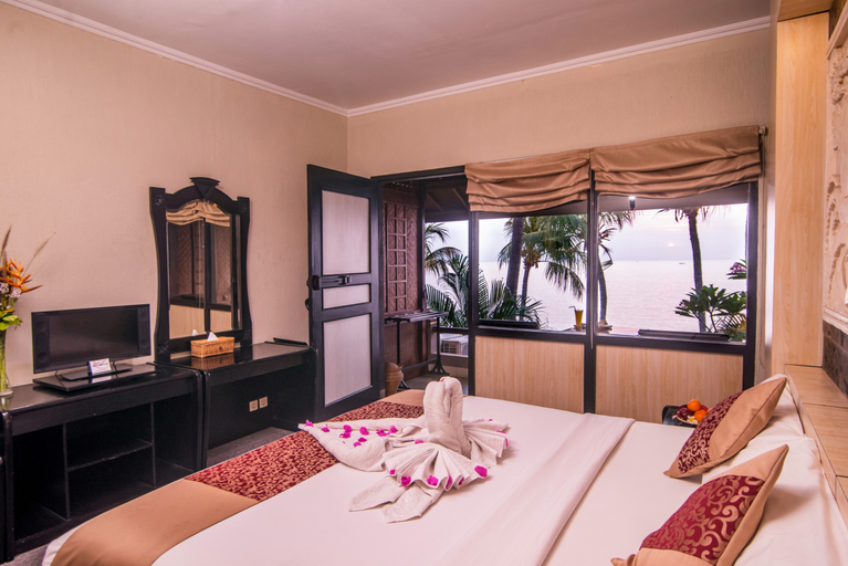 غرفة بإطلالة على البحر بشرفة، Nugraha Lovina Seaview Resort & Spa 2/4