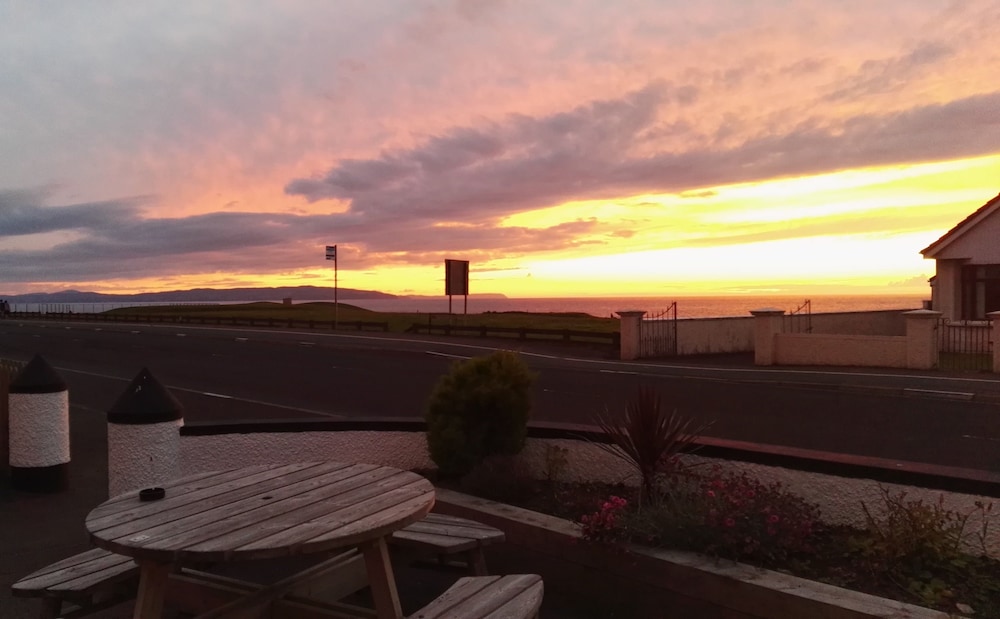 Inn On The Coast 56/61