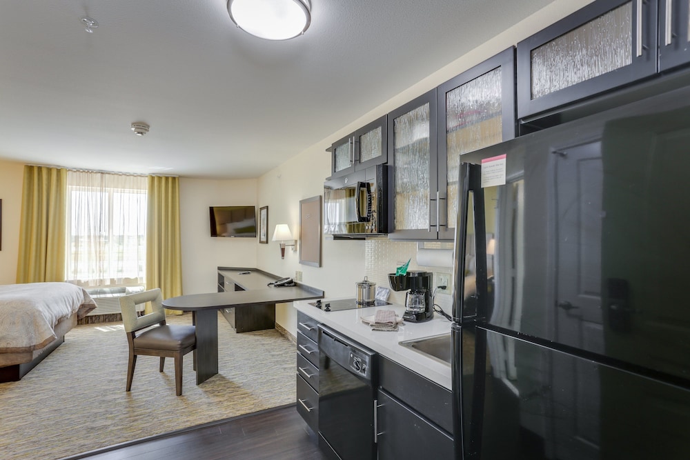 Candlewood Suites College Station At University 39/46