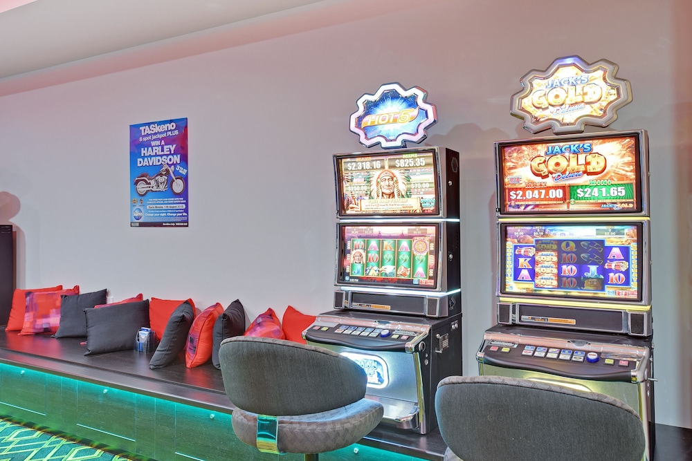 Burnie Central Townhouse Hotel 38/65