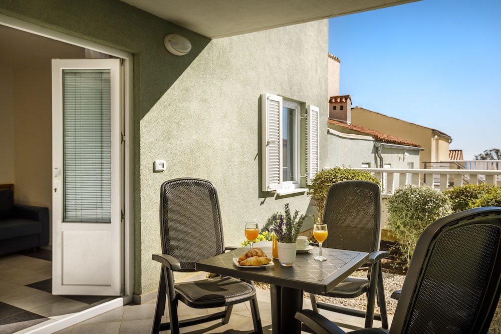 Maistra Select Amarin Resort 5/50