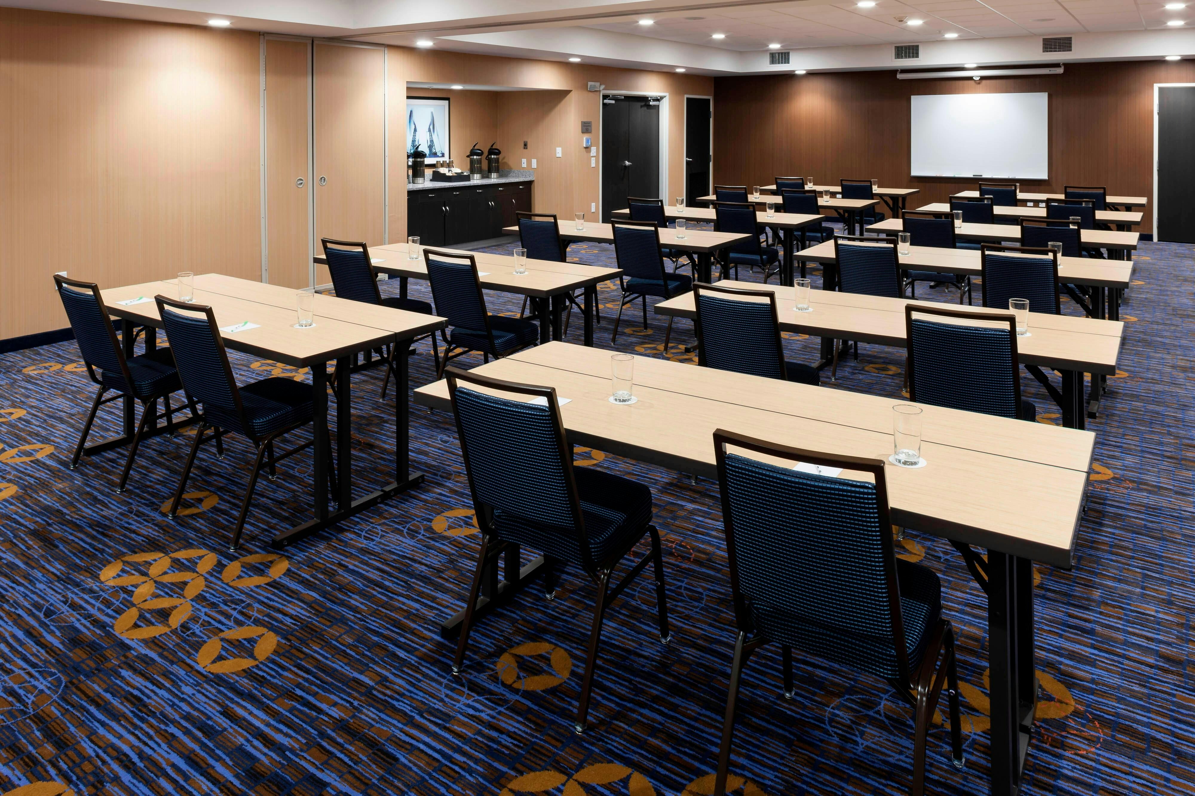 Courtyard by Marriott Houston North/Shenandoah 9/14