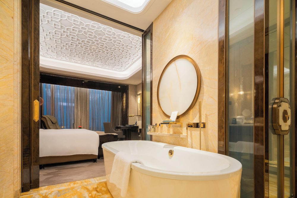 Wanda Reign Chengdu 45/45