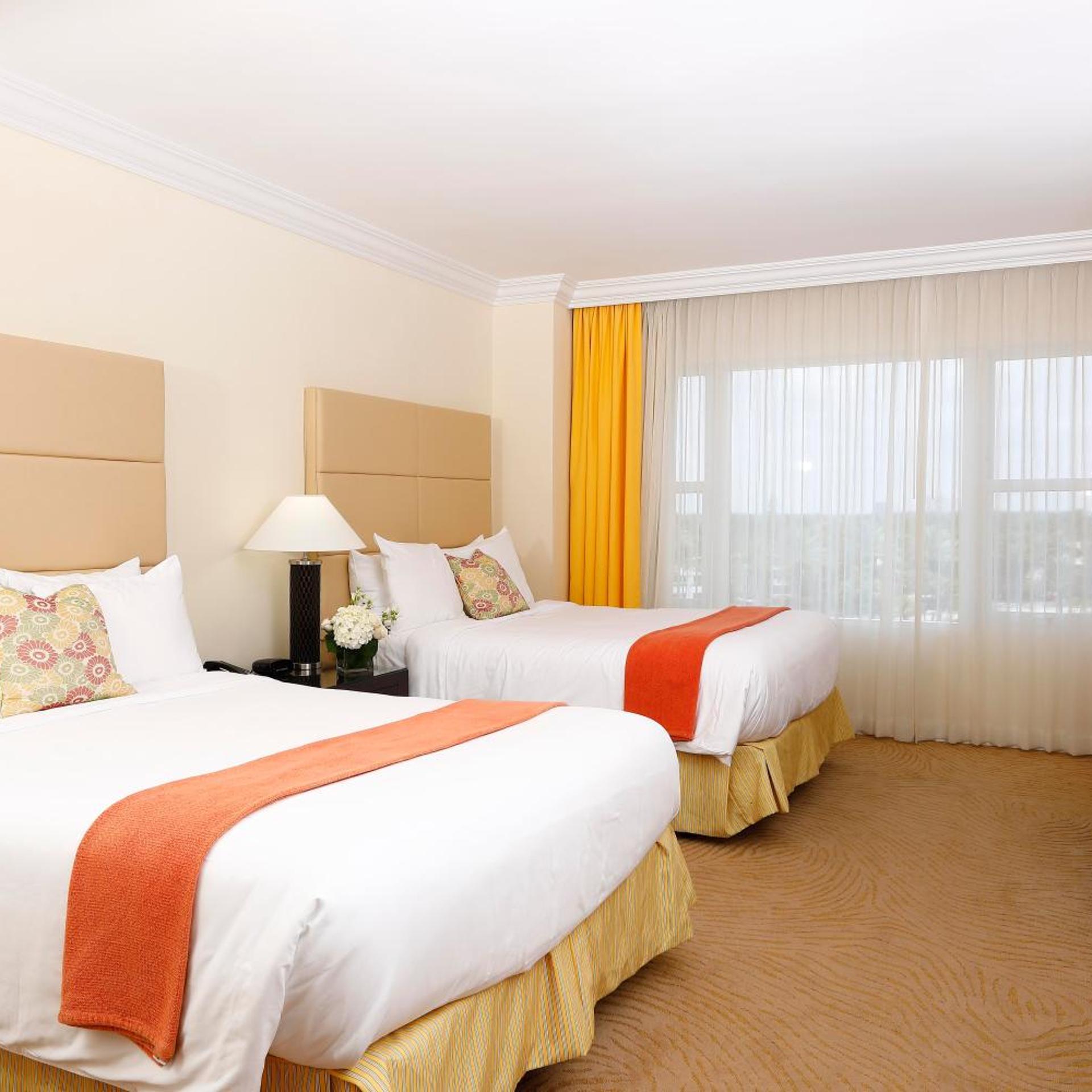غرفة قياسية بسرير مزدوج بشرفة