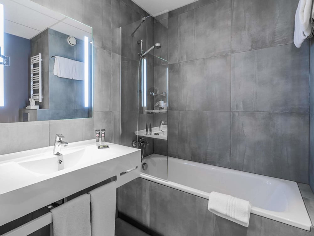Novotel Krakow City West 77/77