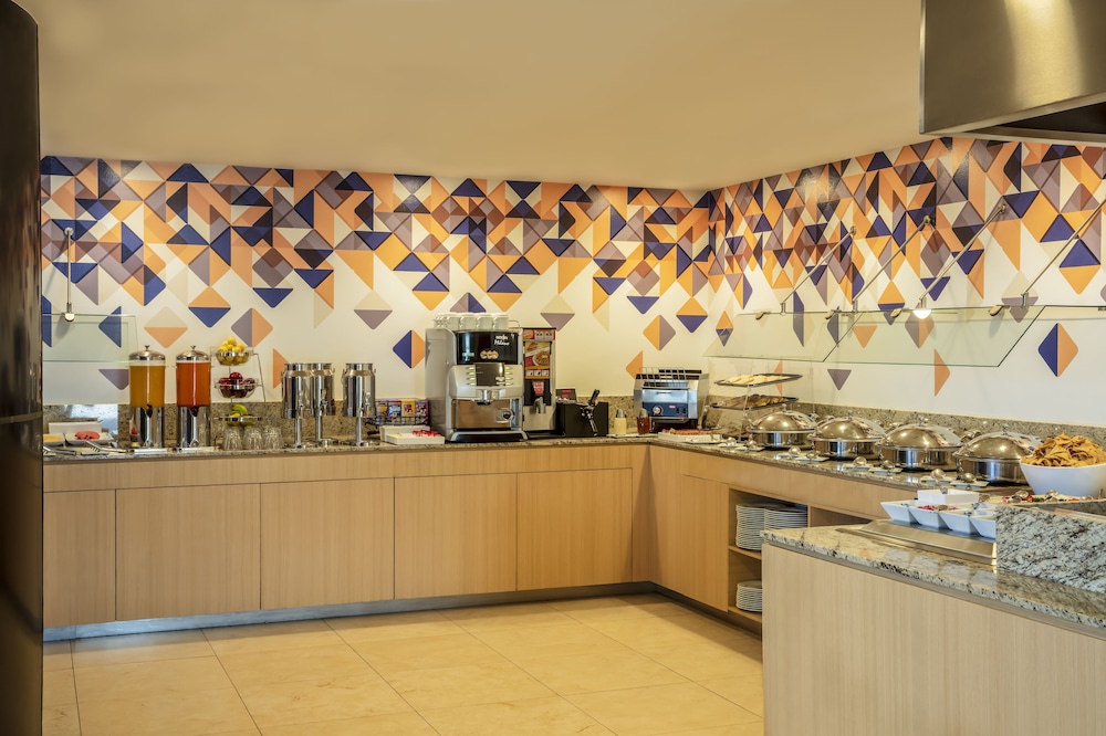 Fiesta Inn Express Queretaro Constituyentes 45/56