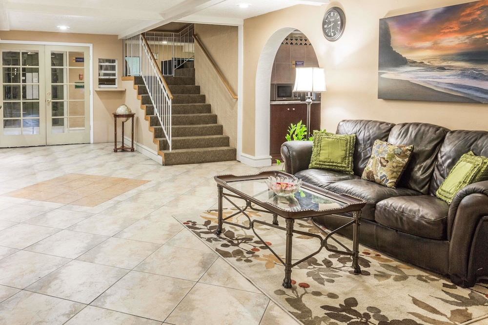 Quality Inn & Suites Altamonte Springs Orlando-North 22/41