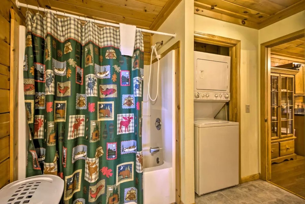 Nantahala Cabins 50/50
