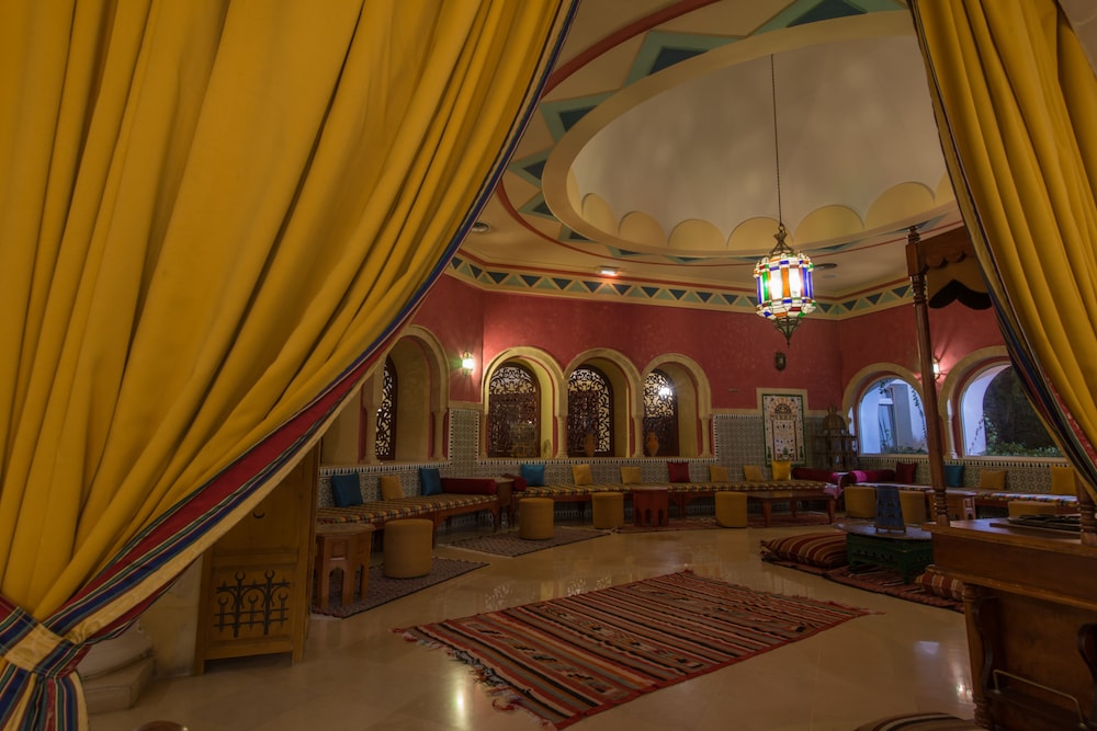 Regency Monastir 12/50