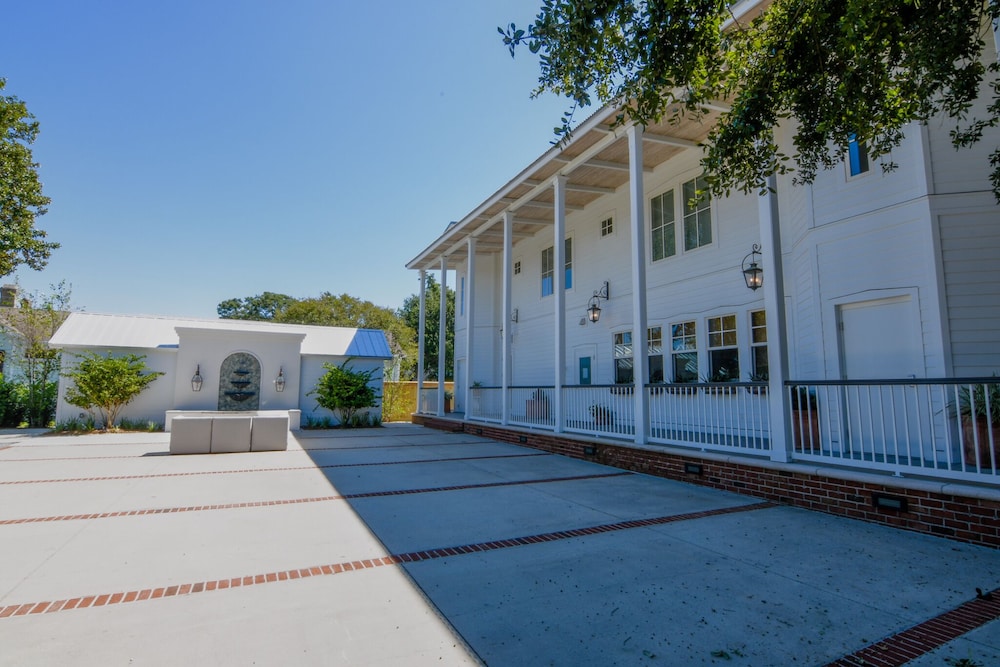 Oyster Bay Boutique Hotel 32/39