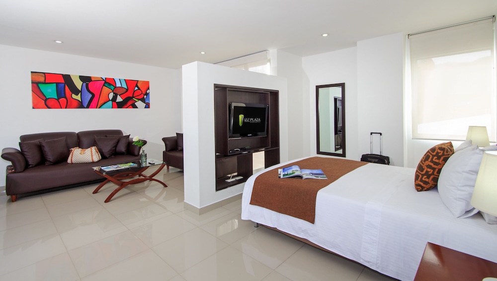 122 Plaza Apartahotel 22/56