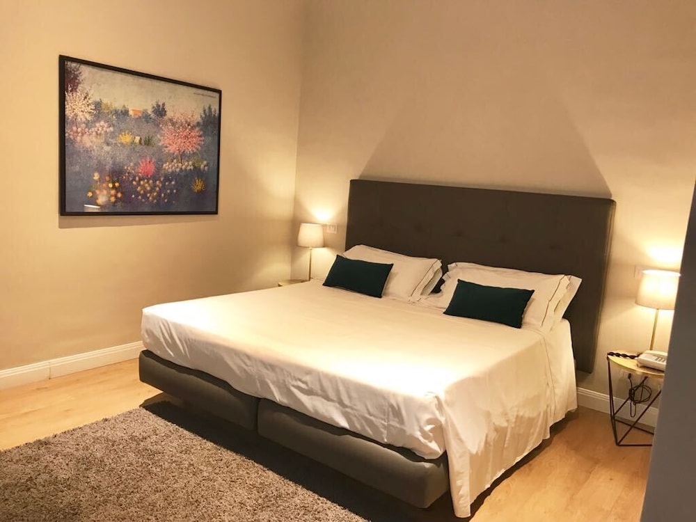Suite, Queen Bed