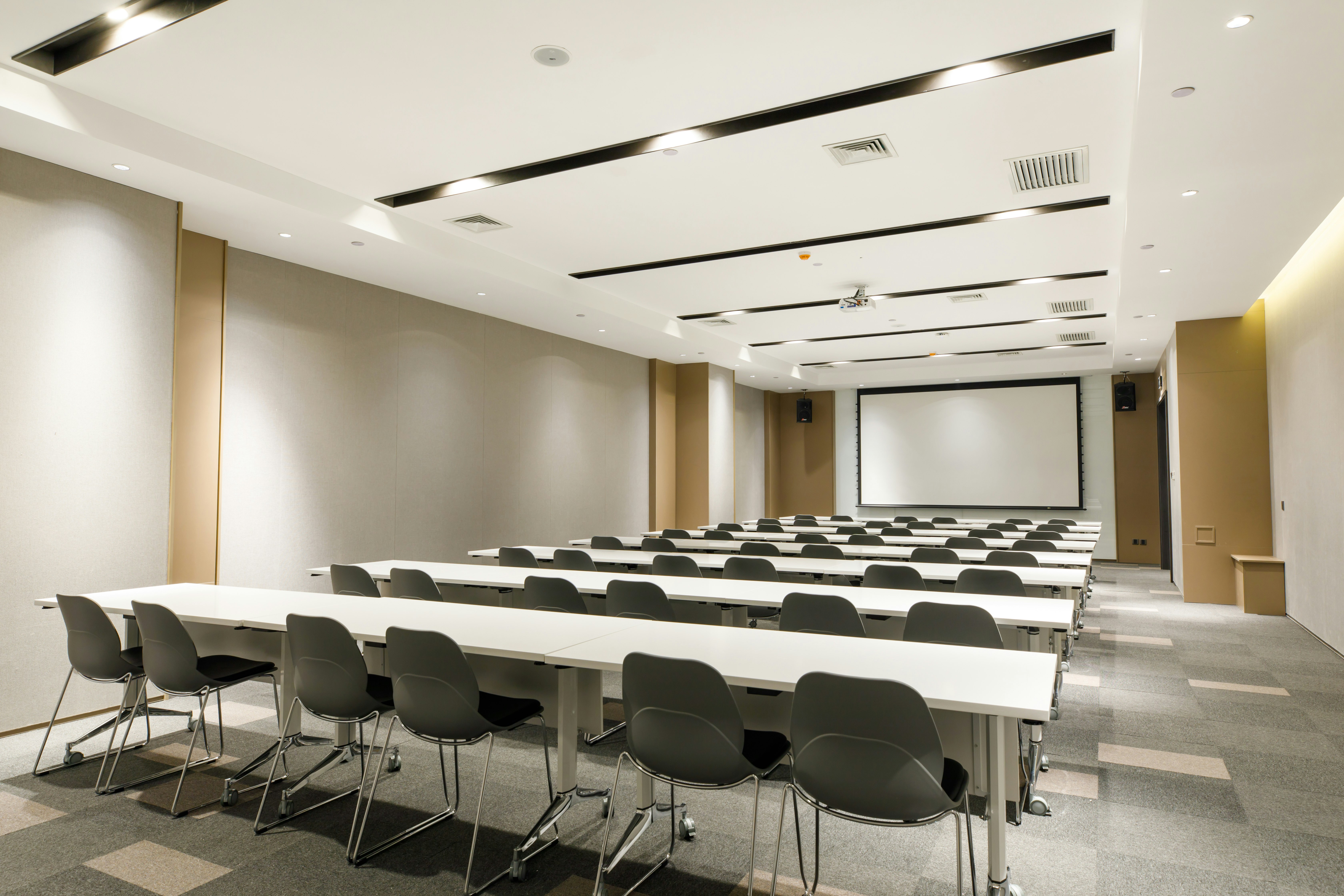 Holiday Inn Express Harbin Qunli 14/19