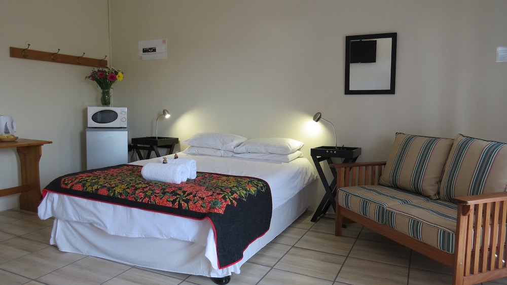 Karoo-Koppie Guesthouse 7/20