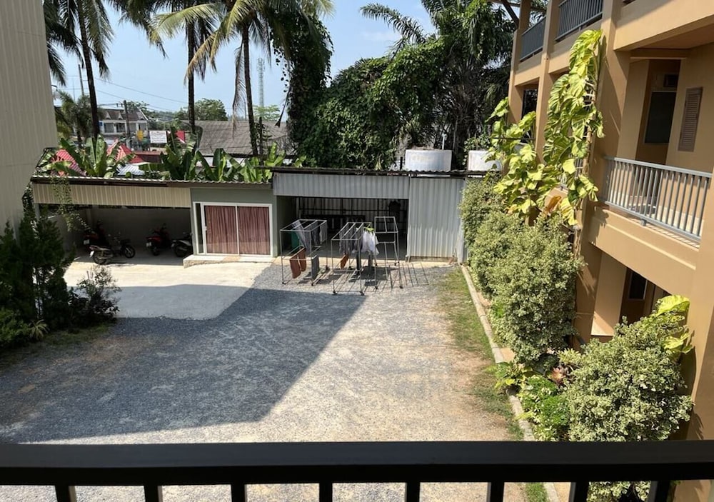 Srichada Hotel Khaolak 67/73