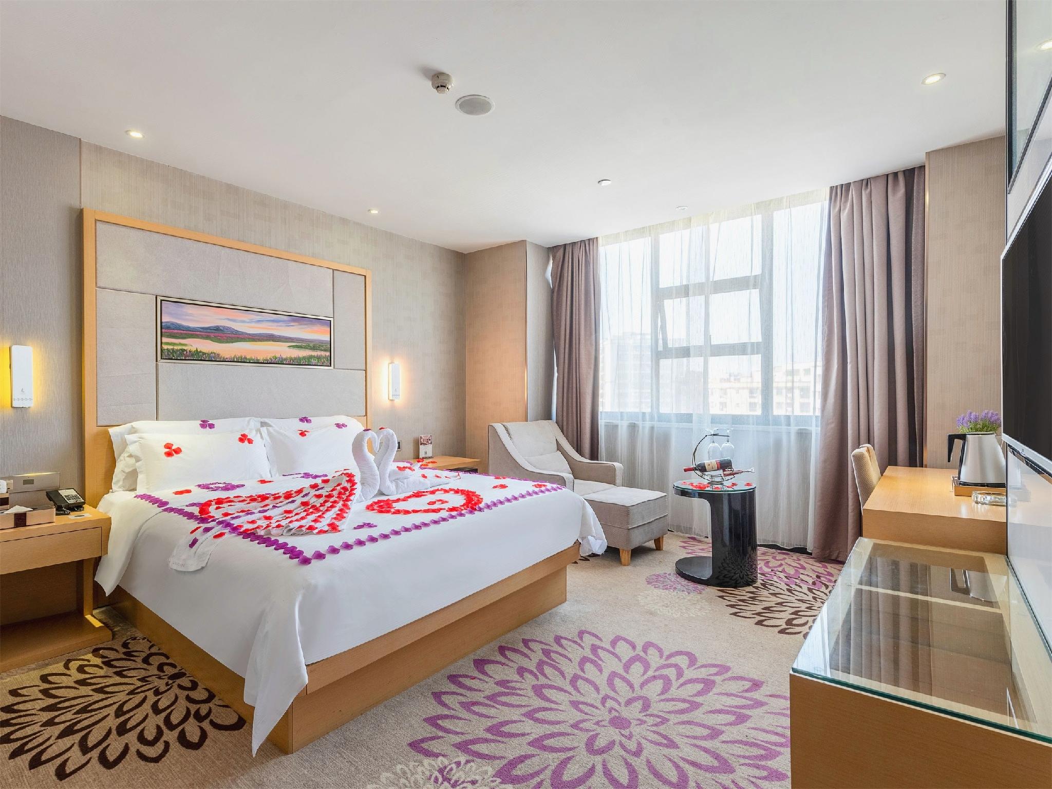 Lavande Hotel(Guangzhou Jiahe Wanggang Metro Station & Junhe Avenue Police Academy Branch) 24/43