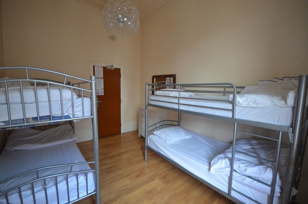 The Londonears Hostel 7/16