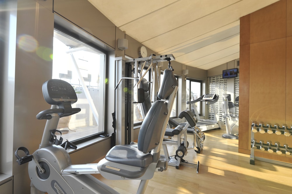 Melia Athens 47/73
