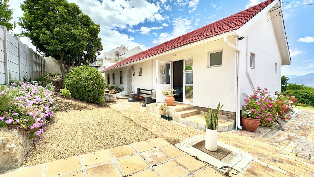 Somerset View Guest House 24/31